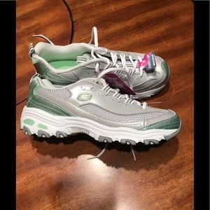 Women Green/White/Silver Skechers Never Worn